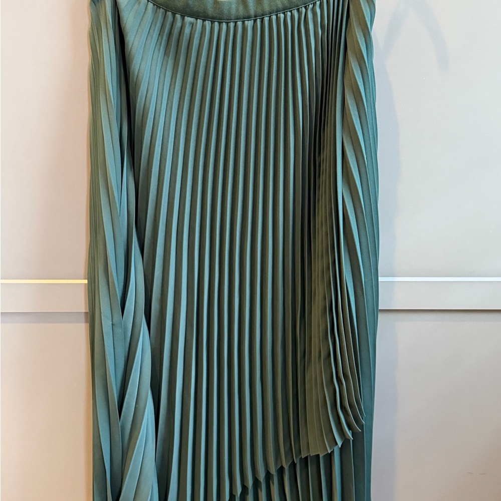 Aritzia Asymmetrical Pleated Skirt in Teal